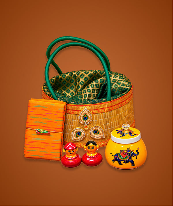 Anandam (Anniversary Hamper)